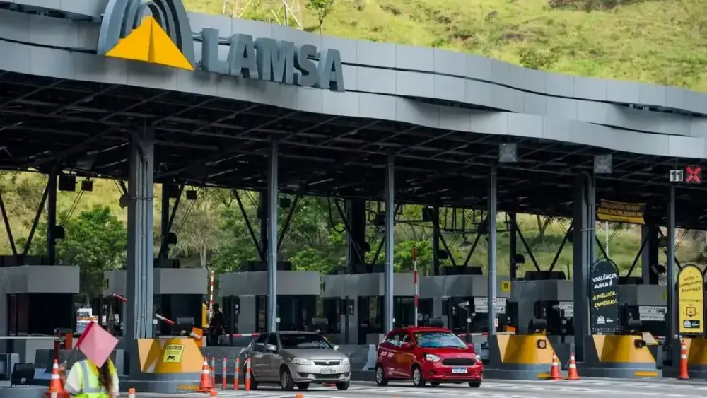 Fluxo em rodovias pedagiadas cai 1% em maio, aponta ABCR