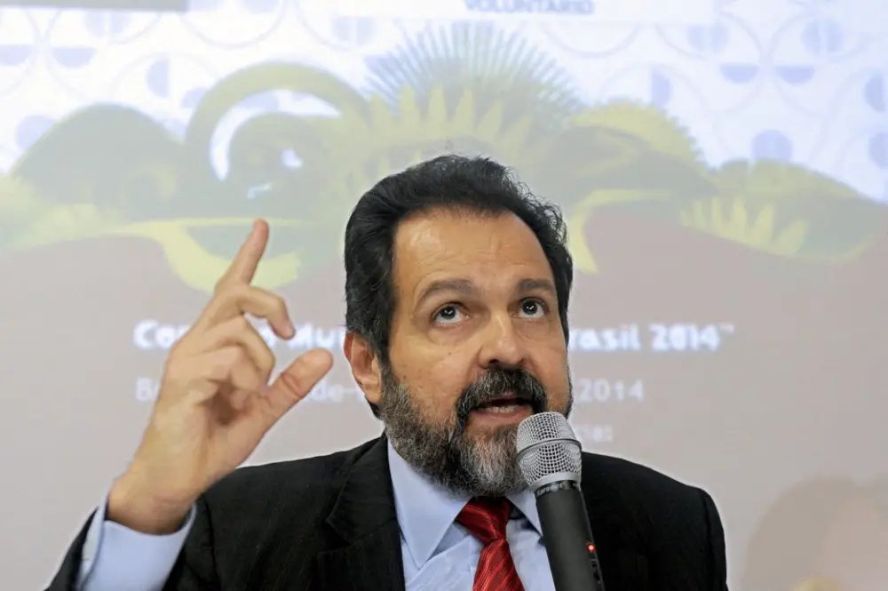 PT Brasília fecha chapa; Agnelo disputa federal